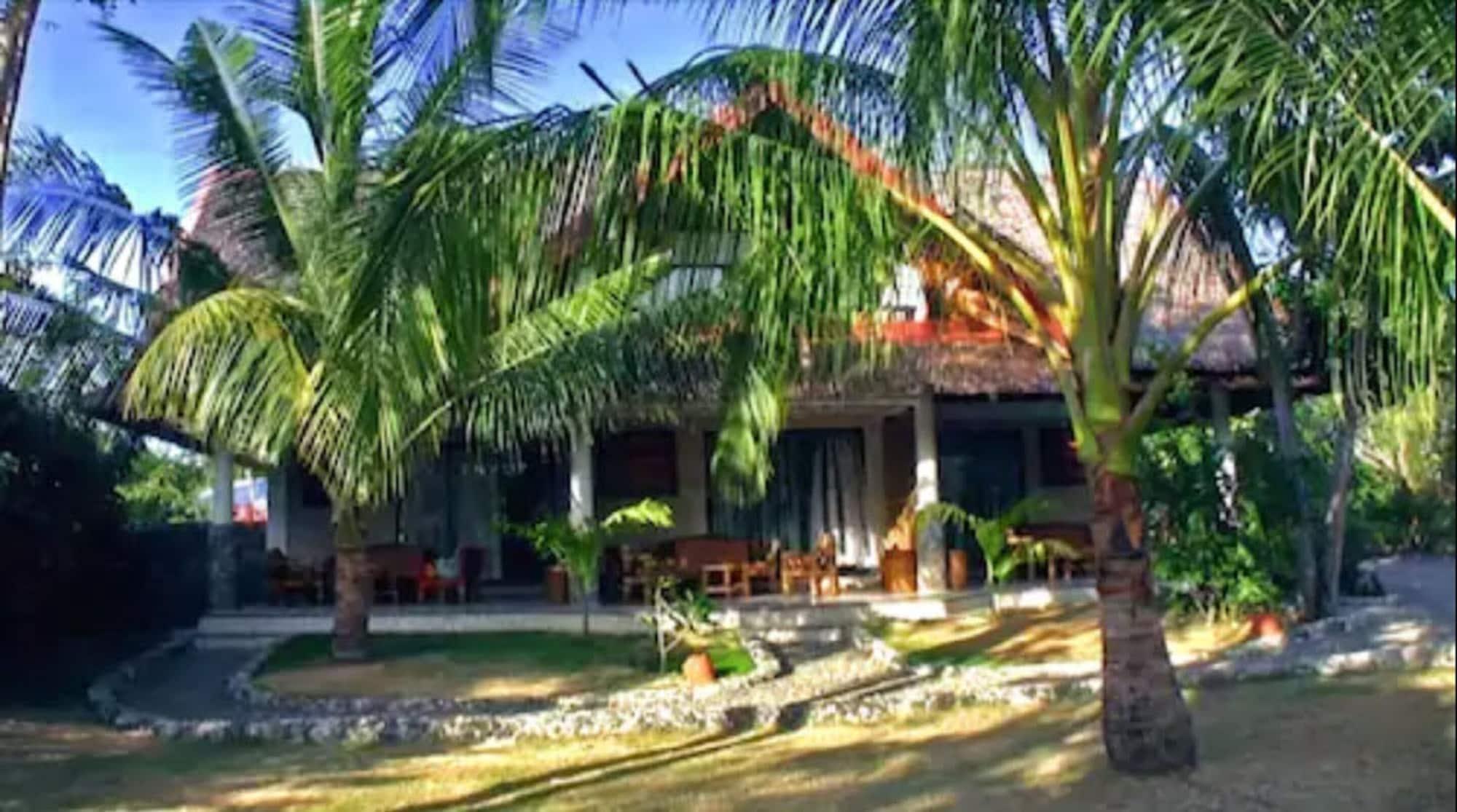 Dolphin House Resort Moalboal Exterior photo