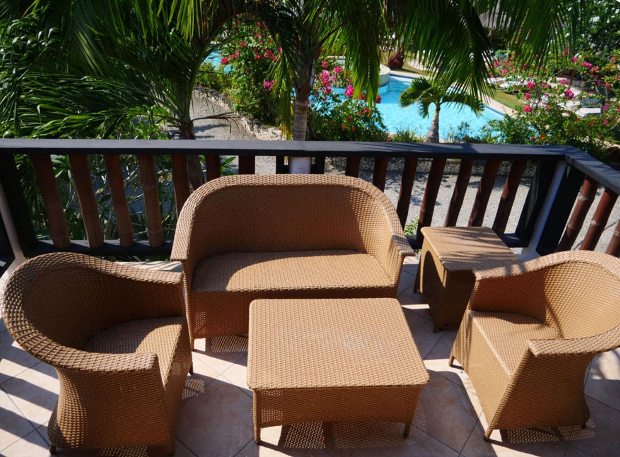 Dolphin House Resort Moalboal Exterior photo