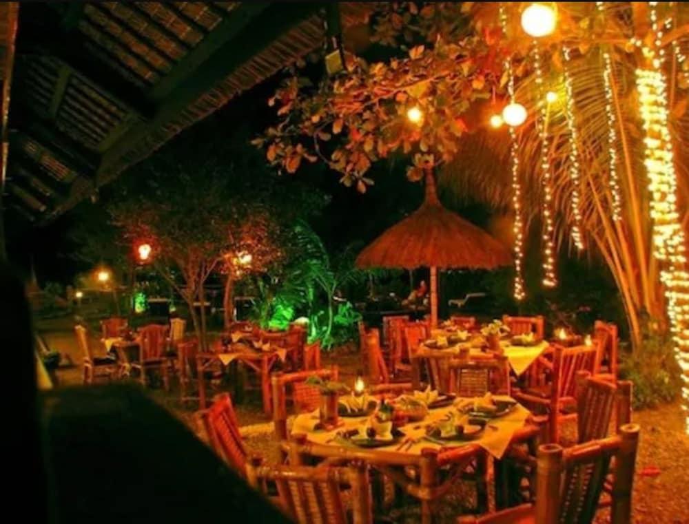 Dolphin House Resort Moalboal Exterior photo