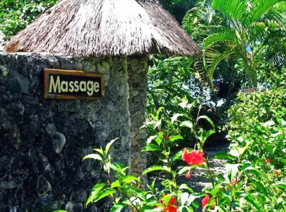 Dolphin House Resort Moalboal Exterior photo